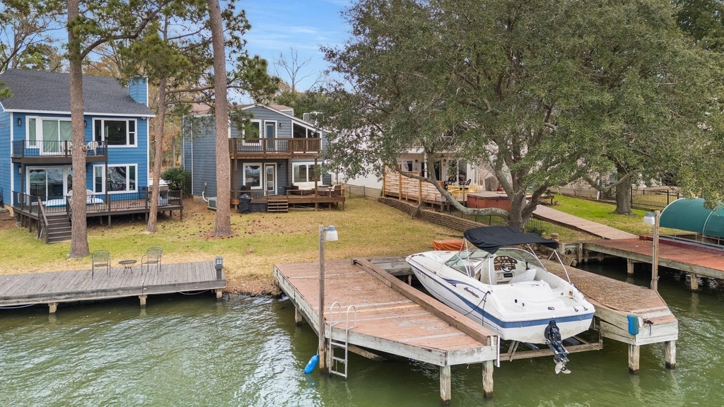 3203 Poe Drive - Photo 2