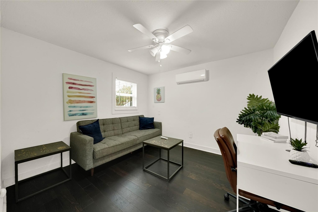 5603 Petty - Photo 2