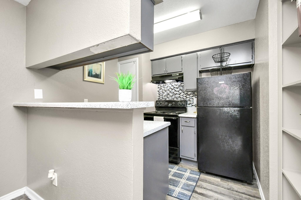 12211 Fondren - Photo 10