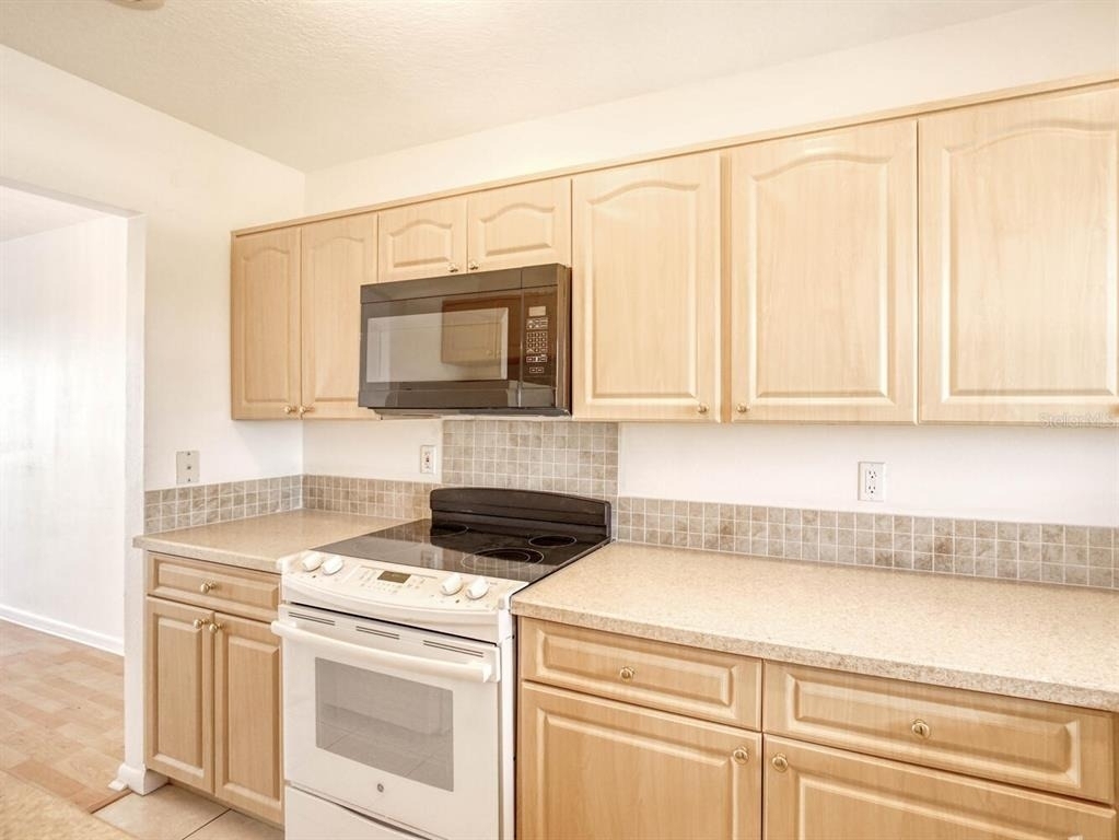 4939 Floramar Terrace - Photo 9