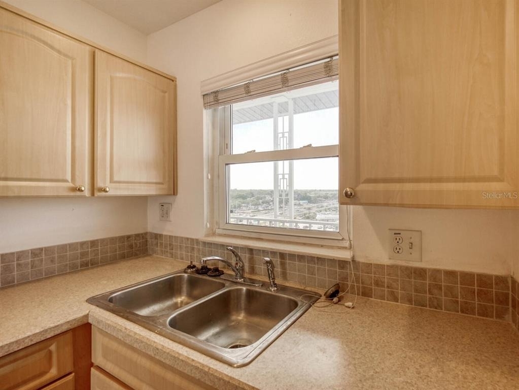 4939 Floramar Terrace - Photo 6