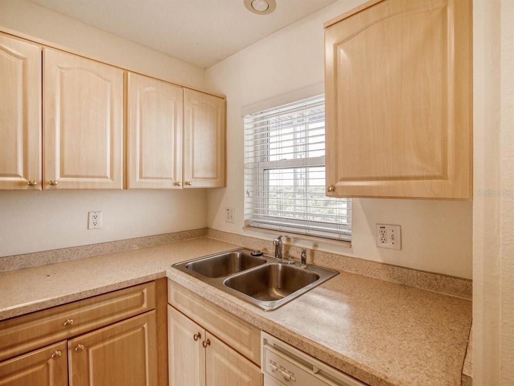 4939 Floramar Terrace - Photo 6