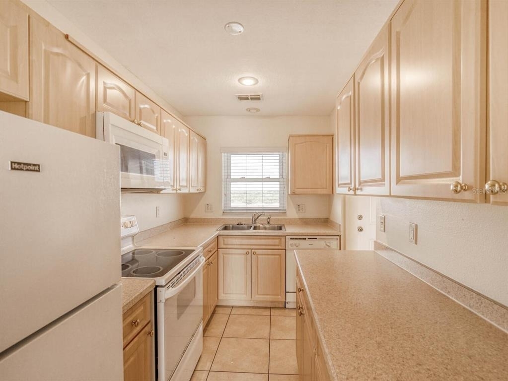 4939 Floramar Terrace - Photo 10