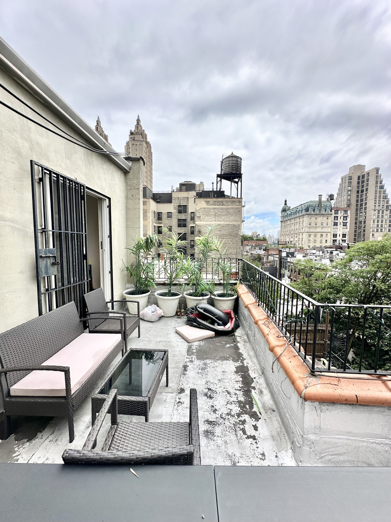 West 106th Street - Photo 2