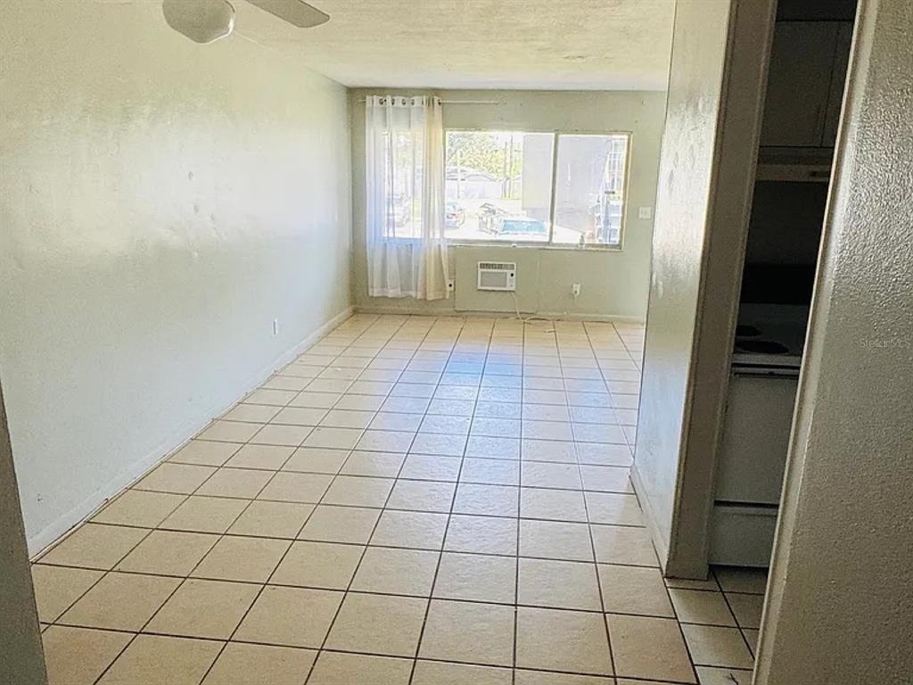 2353 Shelley Street - Photo 2