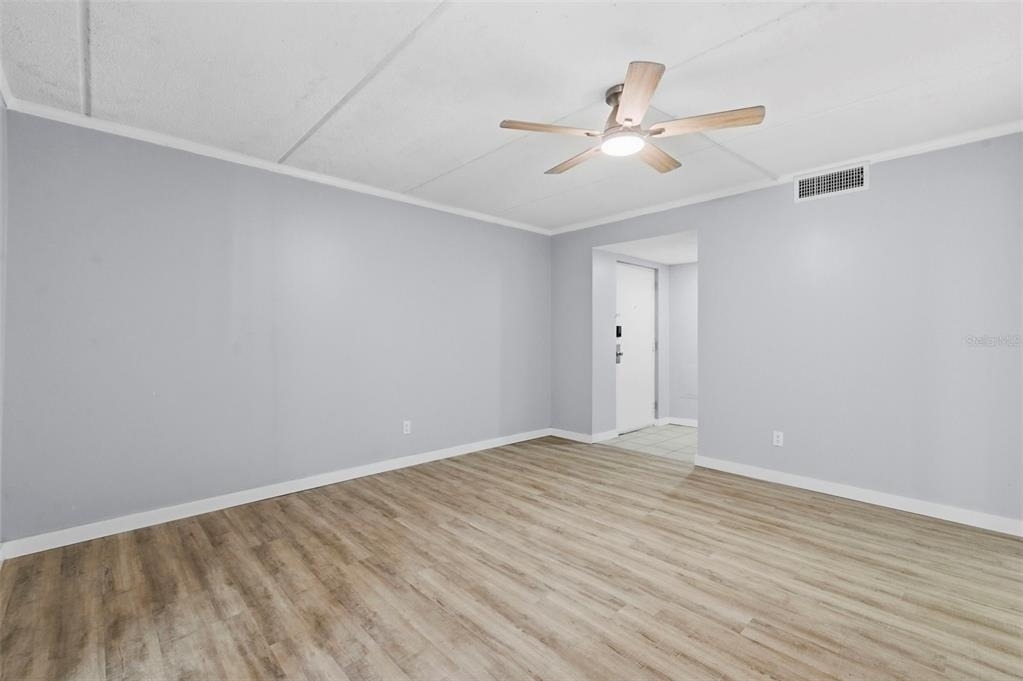 1125 83rd Avenue N - Photo 3