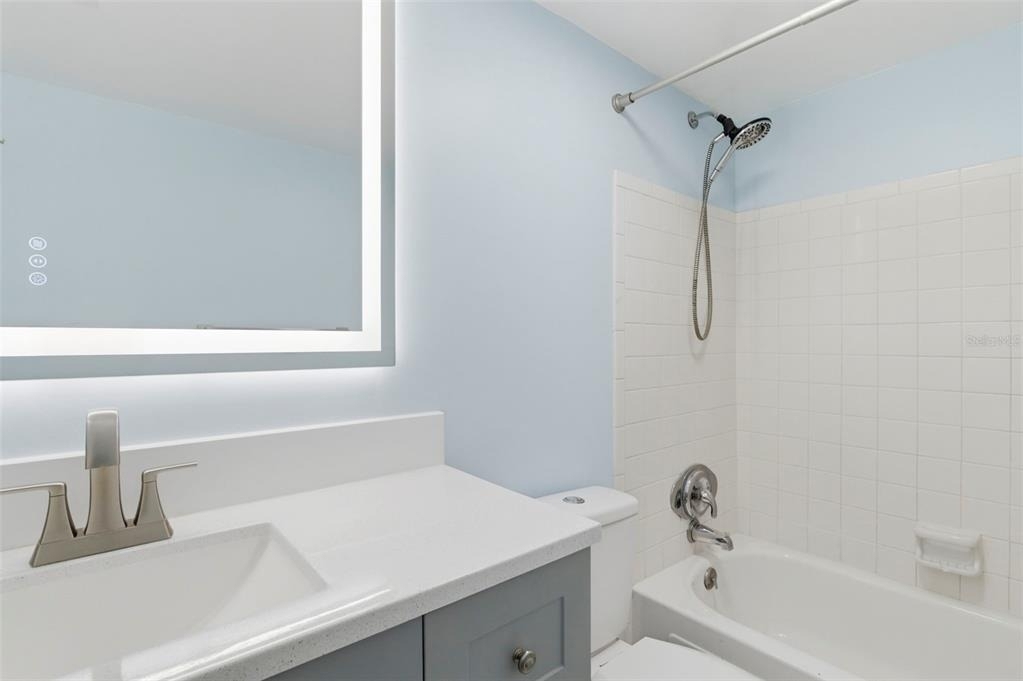 1125 83rd Avenue N - Photo 10