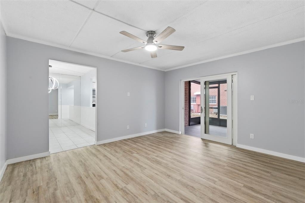 1125 83rd Avenue N - Photo 5