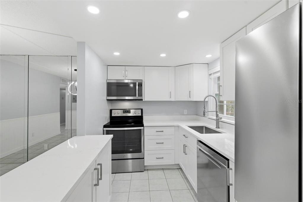 1125 83rd Avenue N - Photo 8
