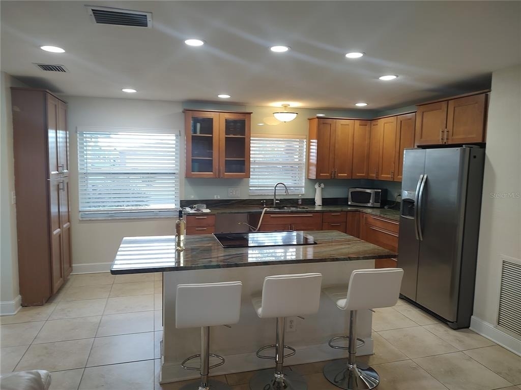 4165 13th Lane Ne - Photo 4