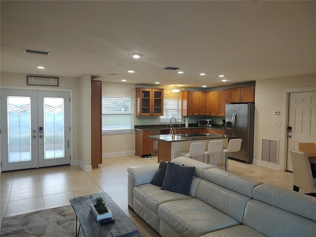 4165 13th Lane Ne - Photo 5