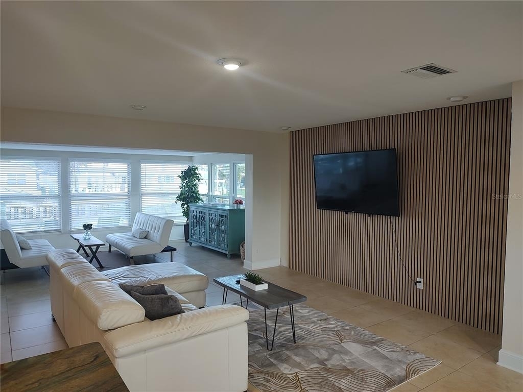 4165 13th Lane Ne - Photo 11