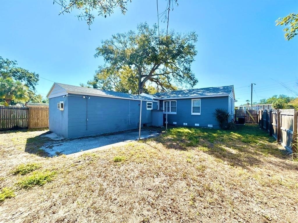 2720 Edwards Avenue S - Photo 18