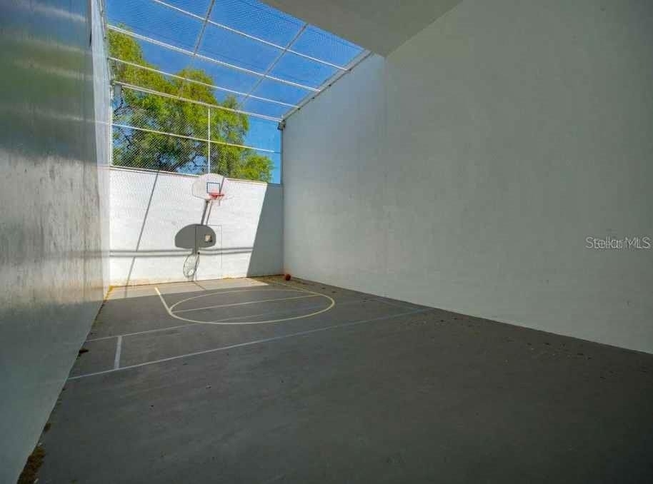 10265 Gandy Boulevard N - Photo 64