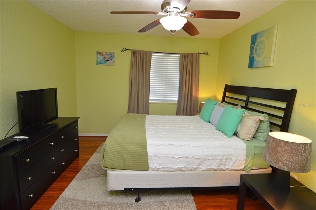 10265 Gandy Boulevard N - Photo 33