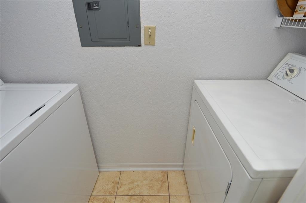 10265 Gandy Boulevard N - Photo 9