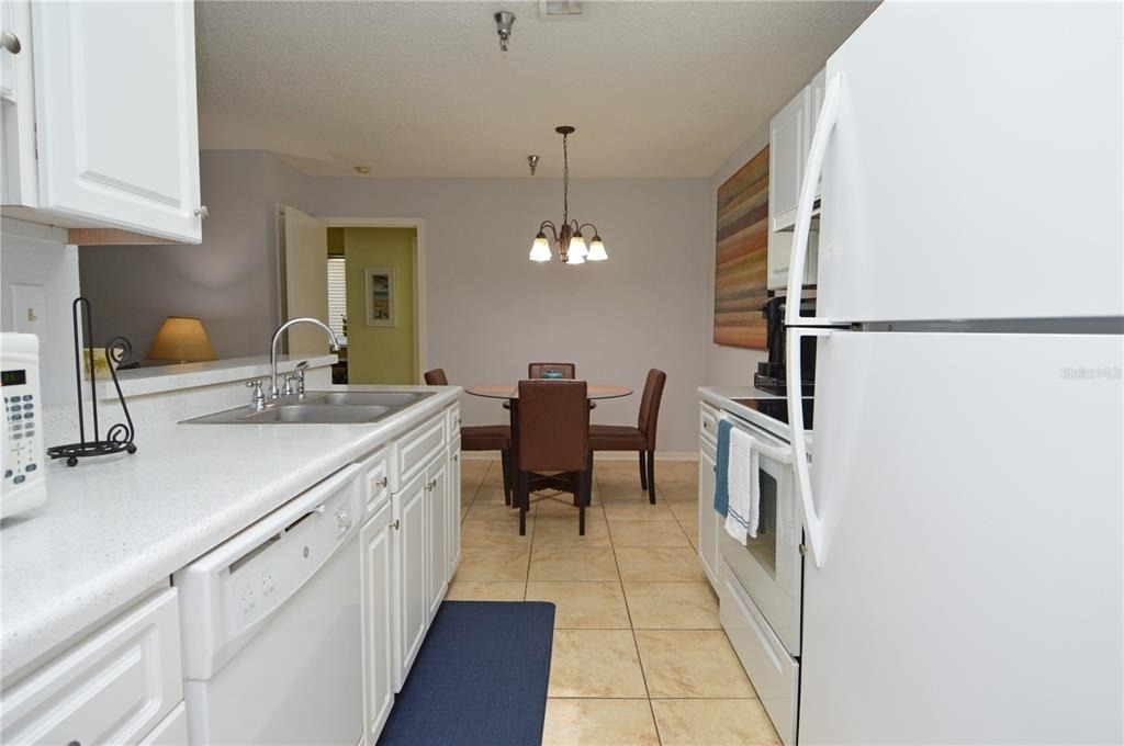 10265 Gandy Boulevard N - Photo 10