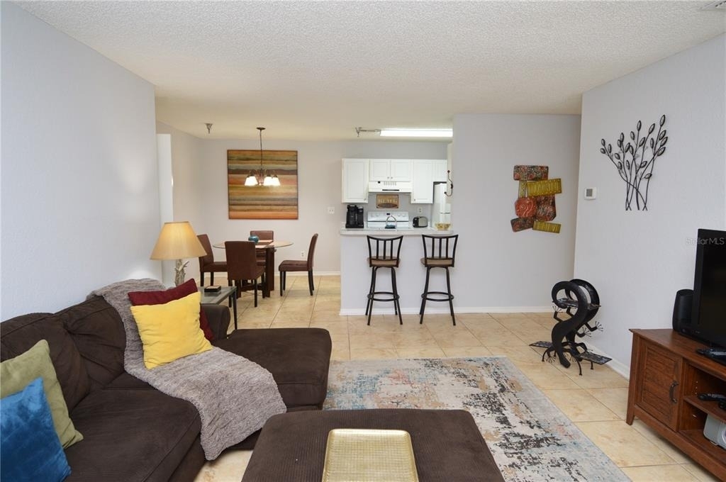 10265 Gandy Boulevard N - Photo 4