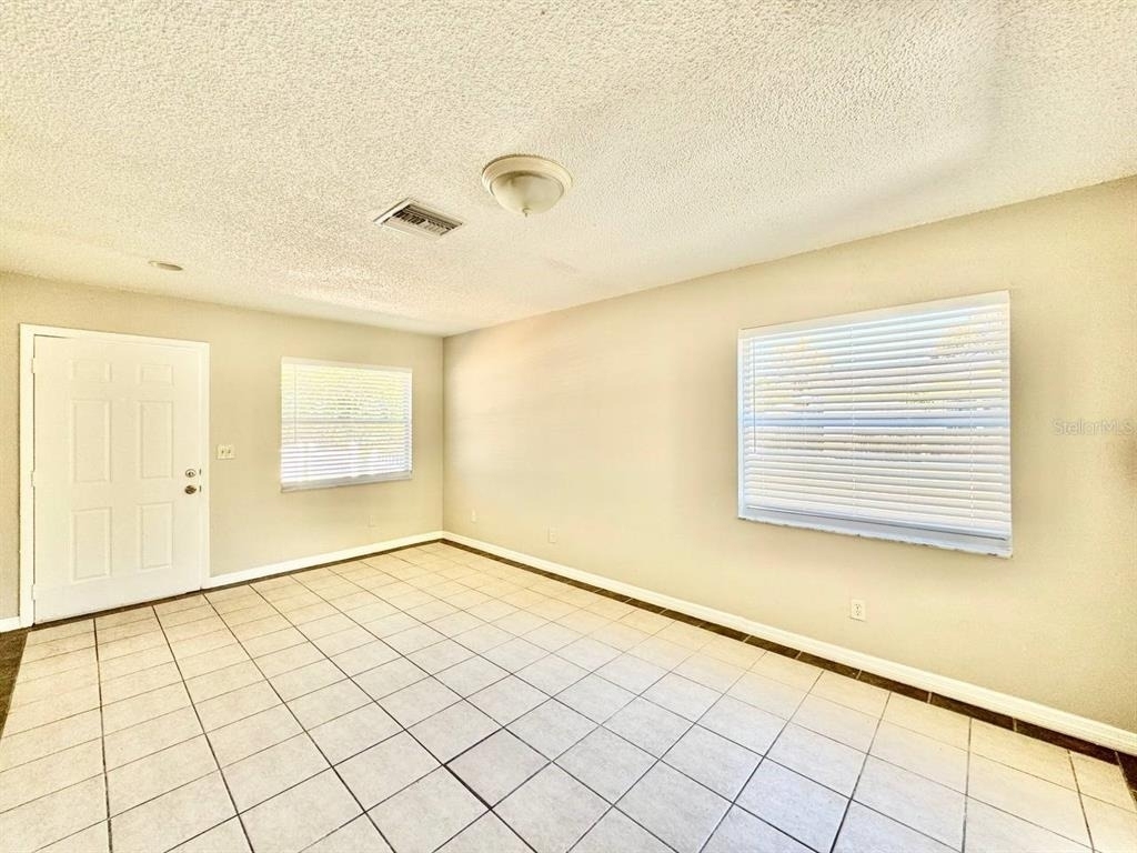 629 Wildwood Way - Photo 3