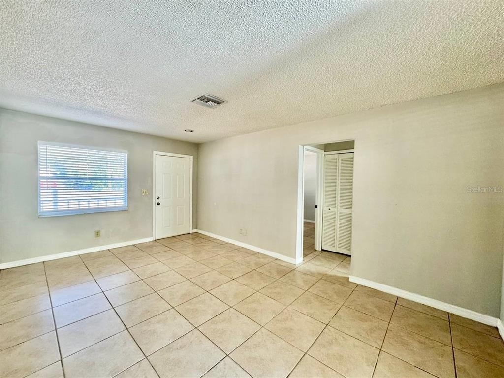 627 Wildwood Way - Photo 3