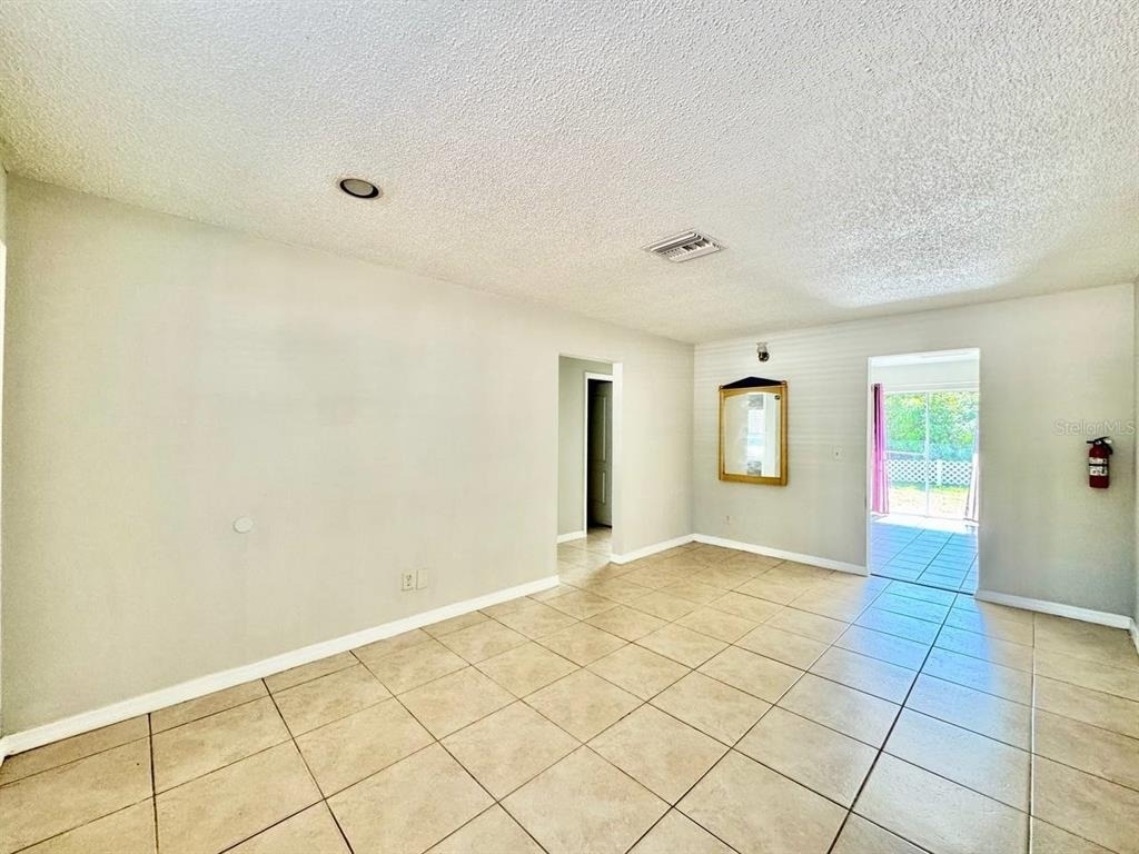 627 Wildwood Way - Photo 4