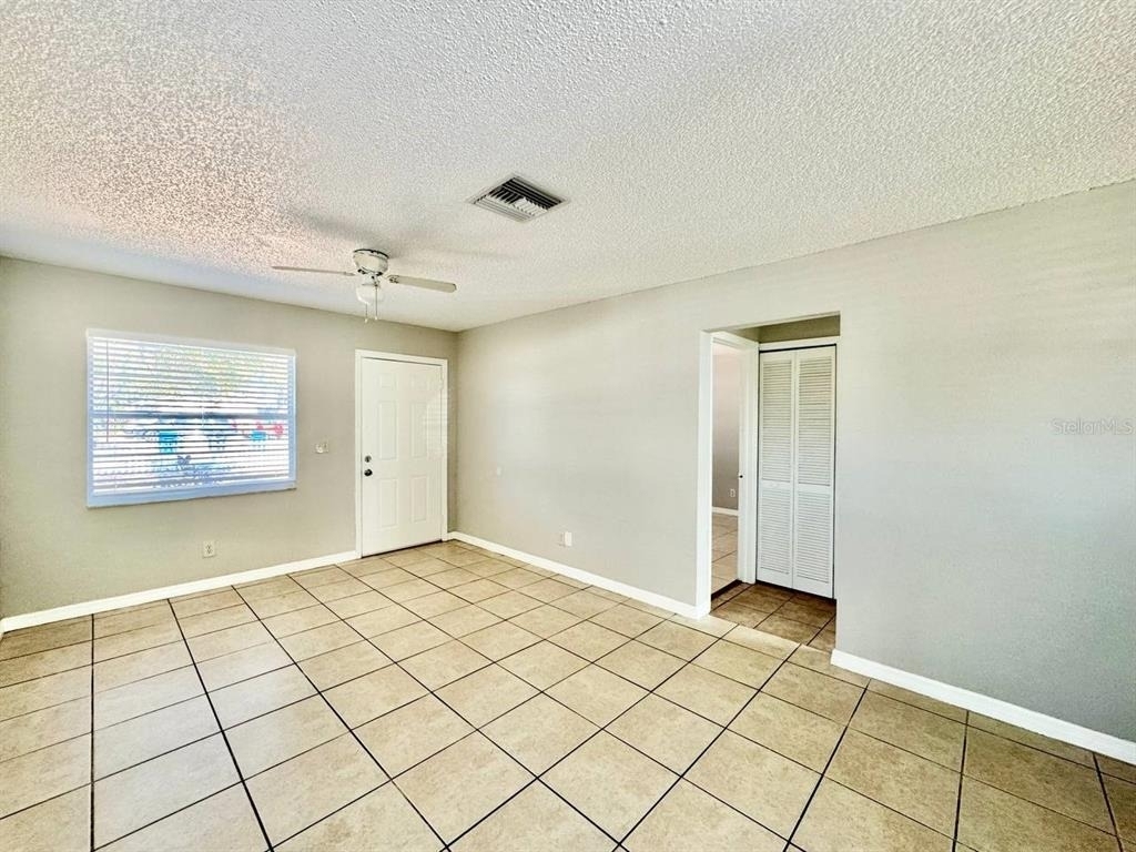 625 Wildwood Way - Photo 3