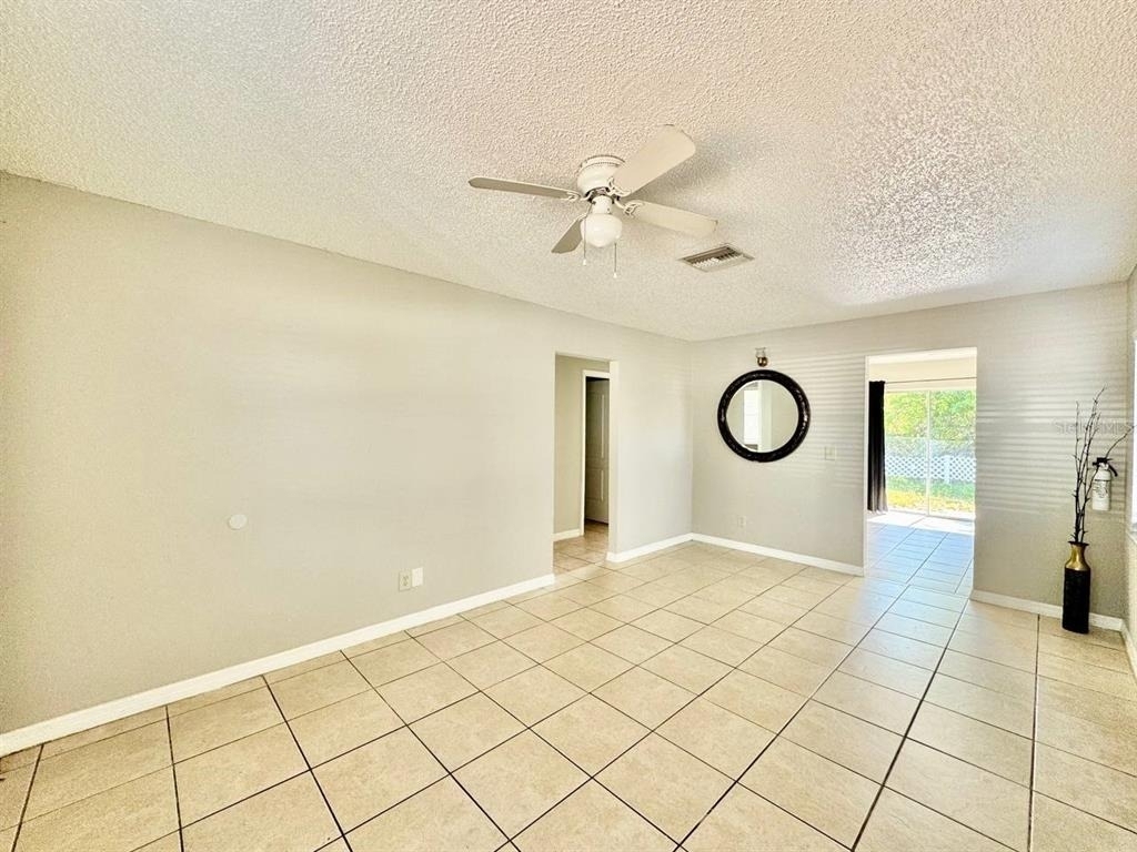 625 Wildwood Way - Photo 2
