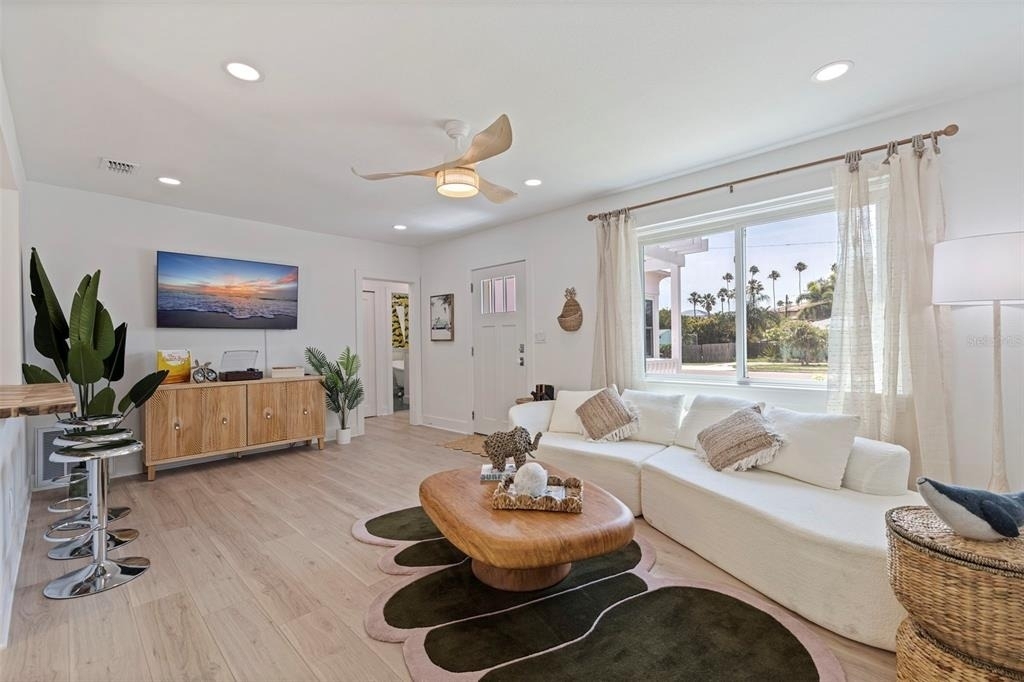 1579 Bayshore Boulevard - Photo 5