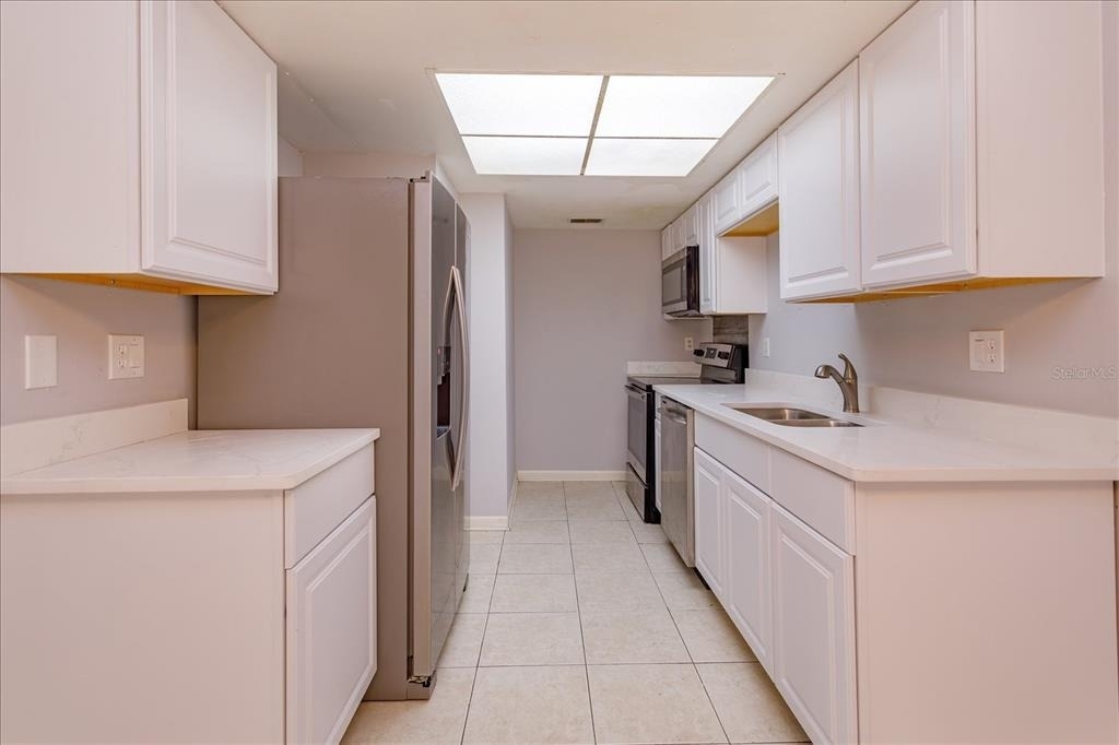 5013 Vineland Road - Photo 5