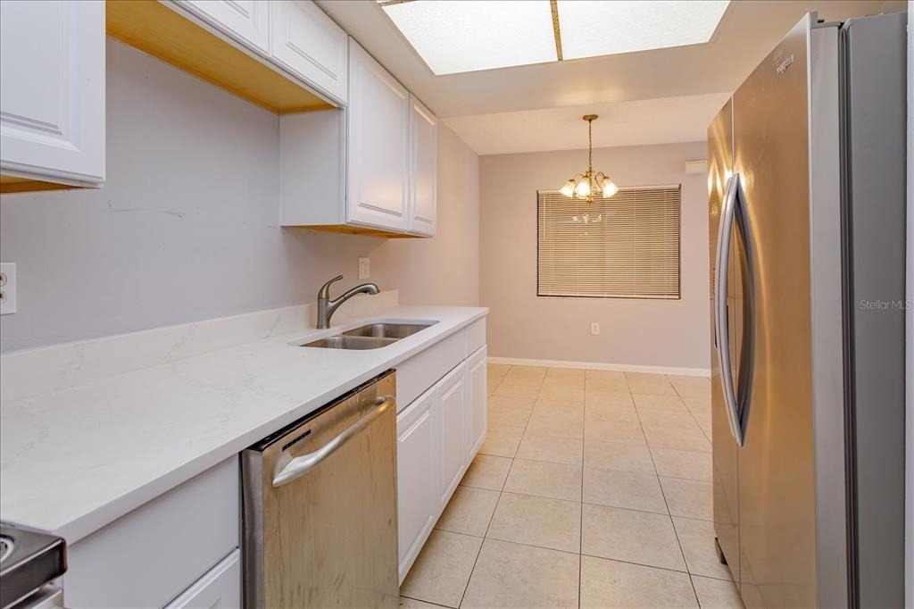 5013 Vineland Road - Photo 4