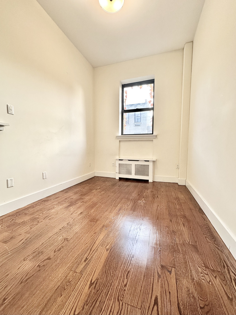 West 78th Street - Photo 6