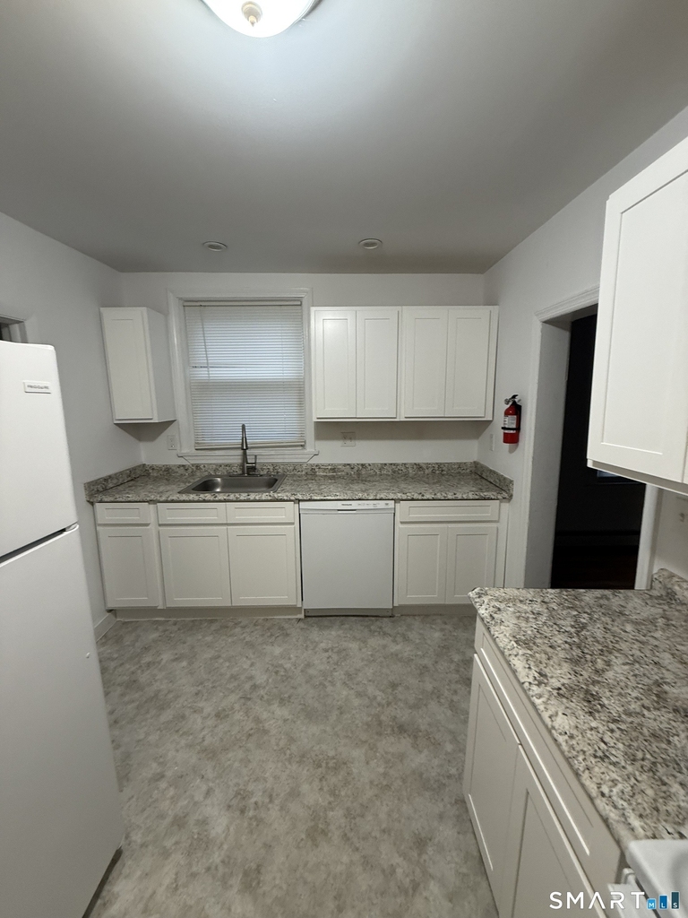 1 Farnsworth Street - Photo 2