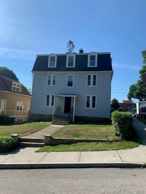 1 Farnsworth Street - Photo 0