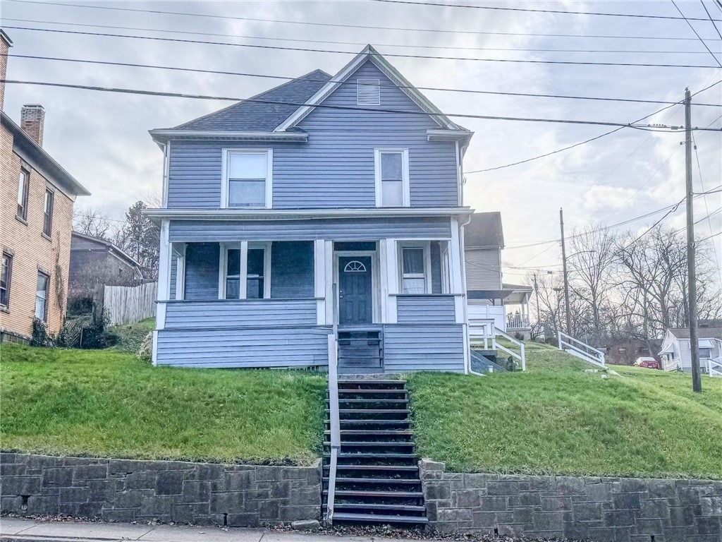 604 Center Ave - Photo 0