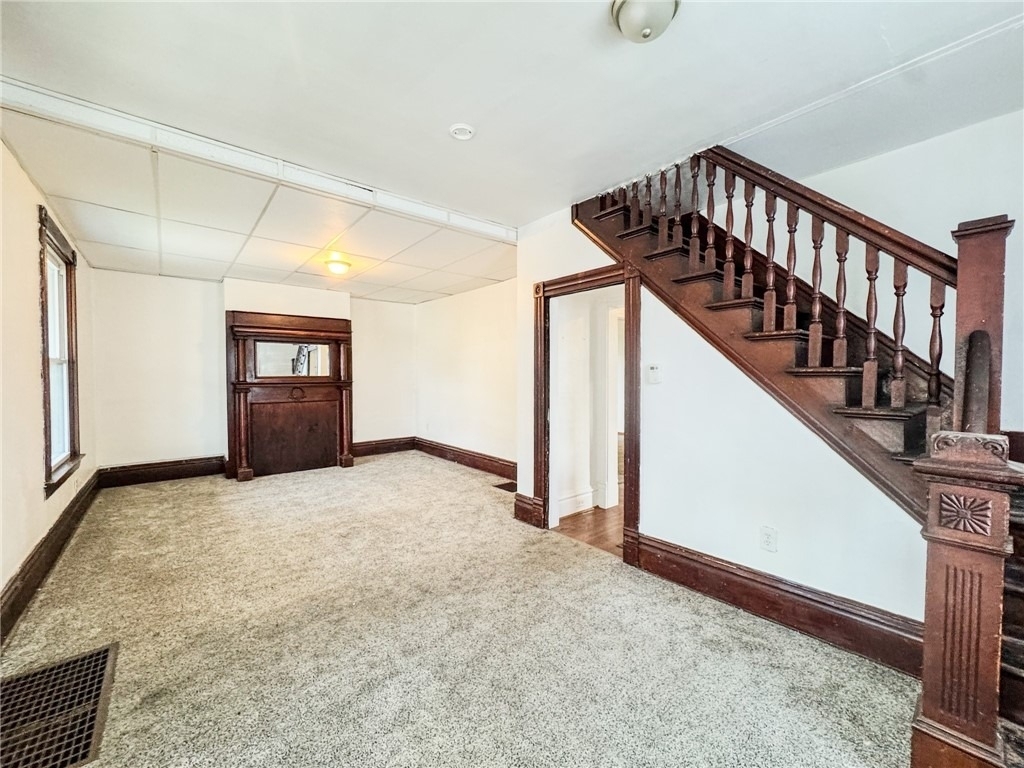 604 Center Ave - Photo 3