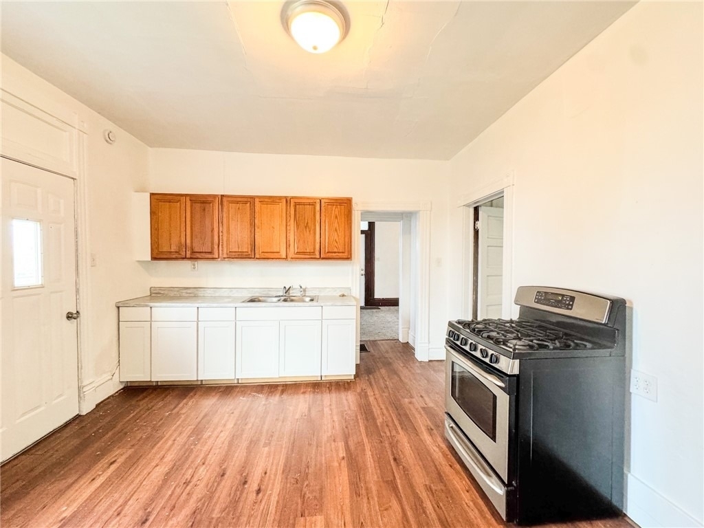 604 Center Ave - Photo 8