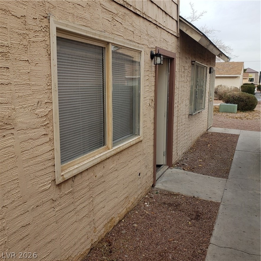 5126 Golden - Photo 3