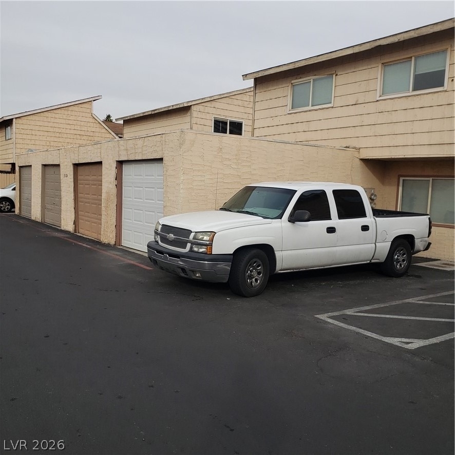 5126 Golden - Photo 1