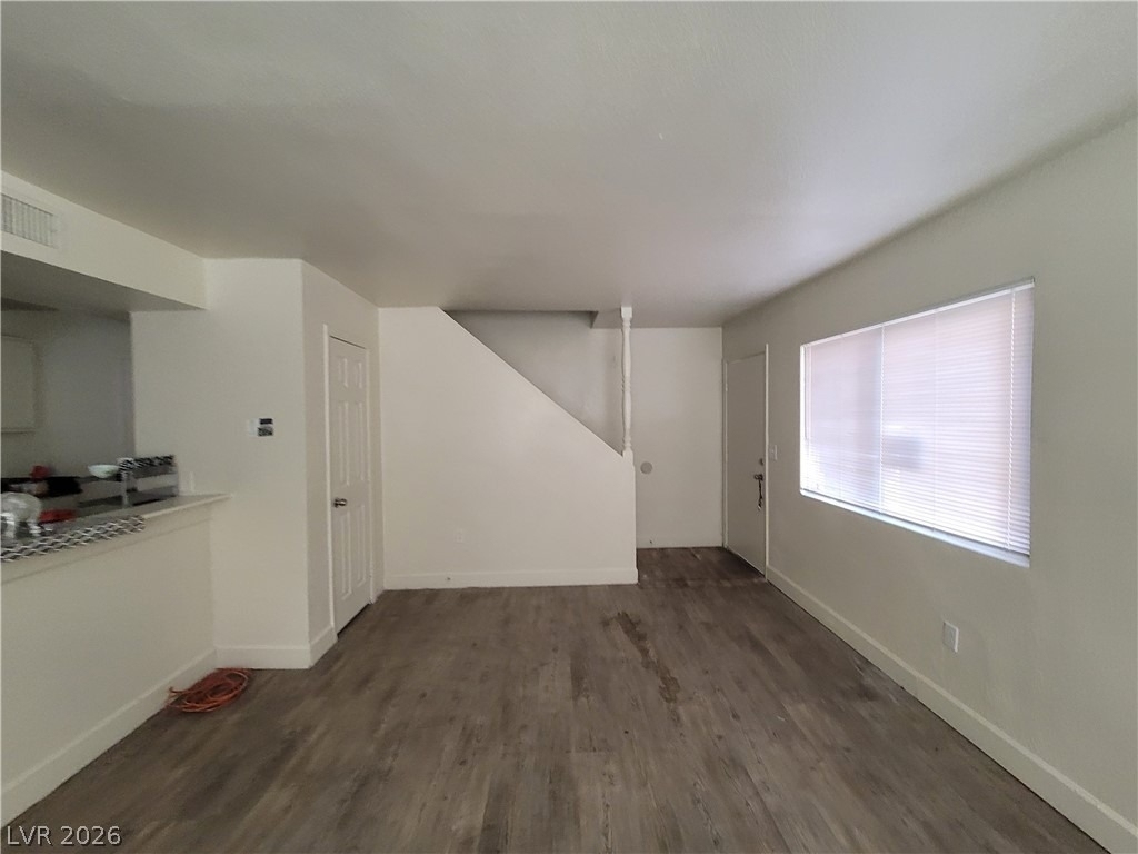 5126 Golden - Photo 14