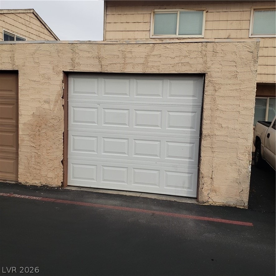 5126 Golden - Photo 2