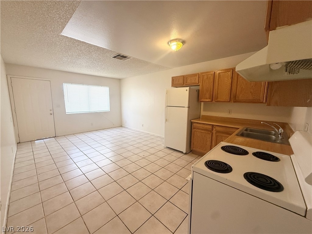 4220 Stewart Avenue - Photo 2