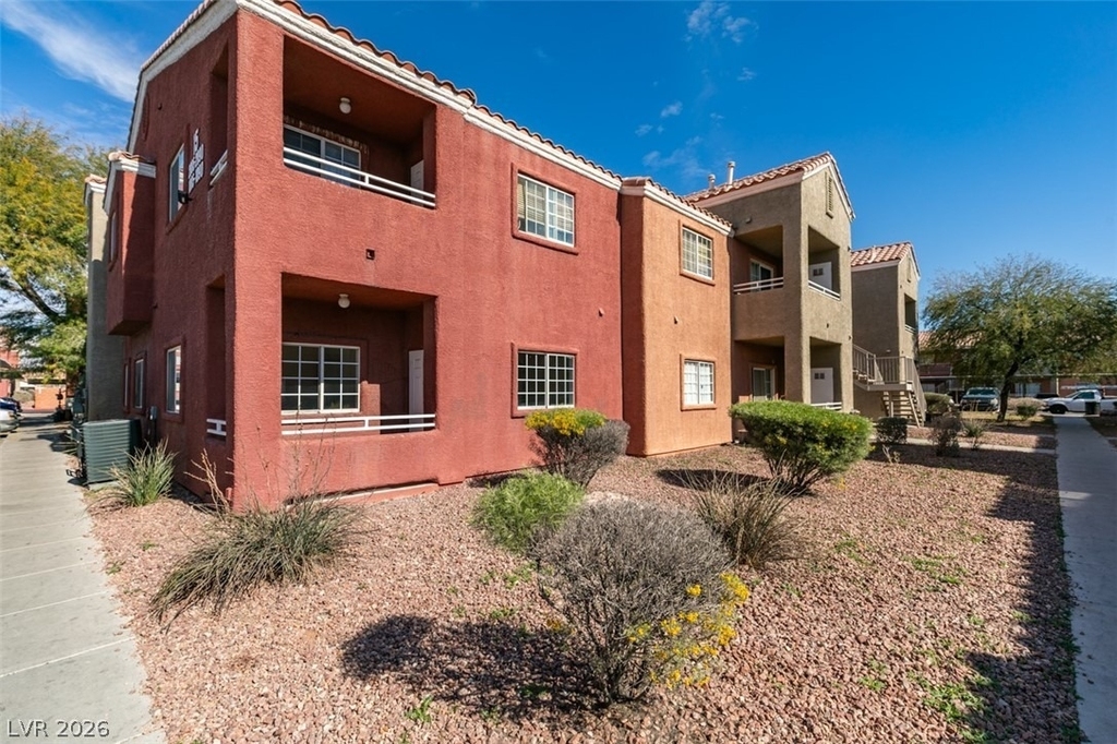 4730 E Craig Road - Photo 5