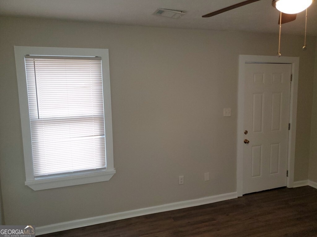 114 W Mary Street - Photo 3