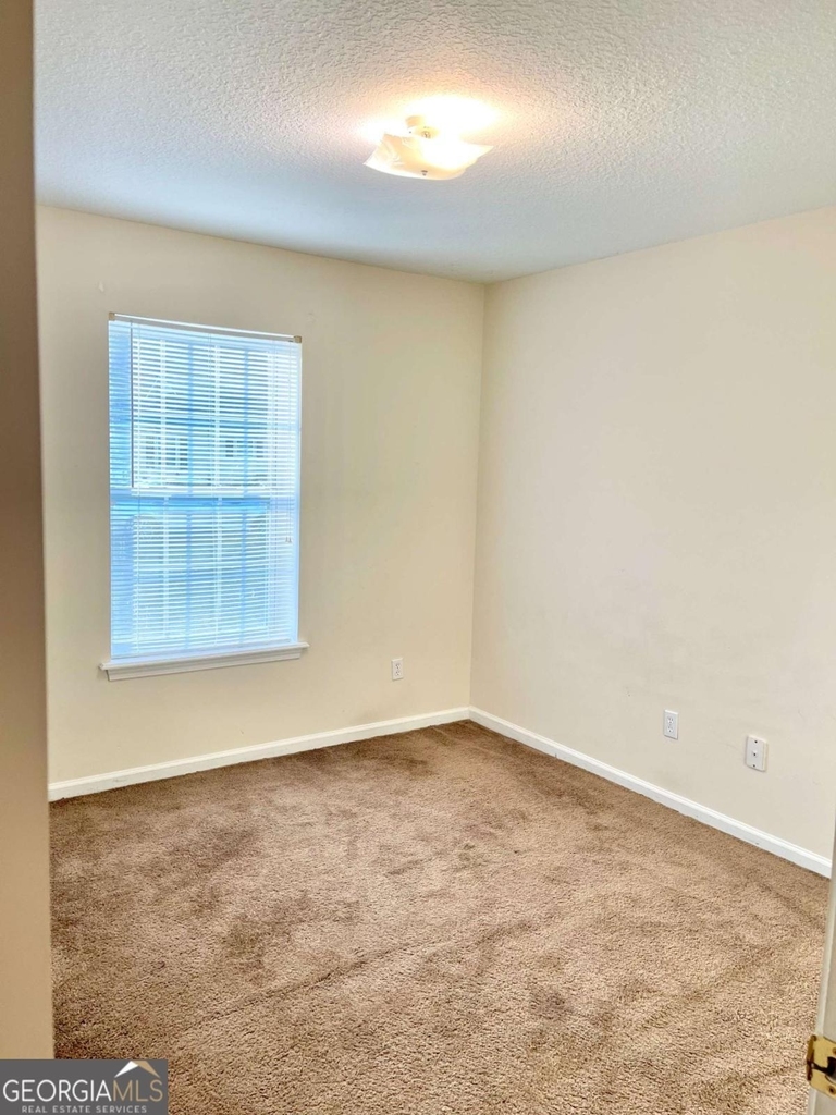 409 Lawnwood Court - Photo 8