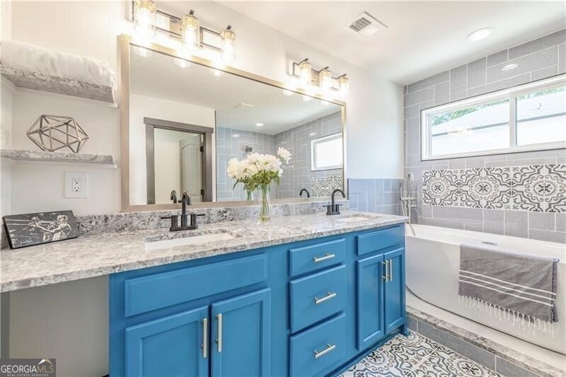 767 Terry Street - Photo 6