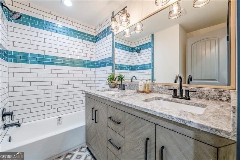 767 Terry Street - Photo 18