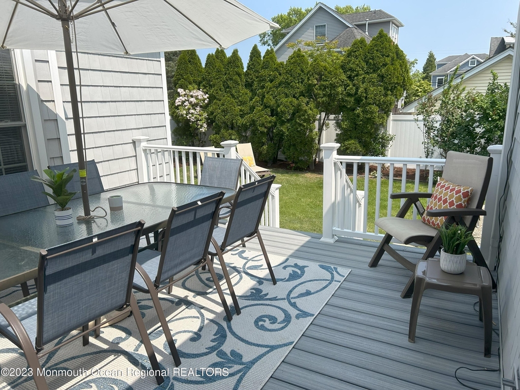608 Brielle Avenue - Photo 37