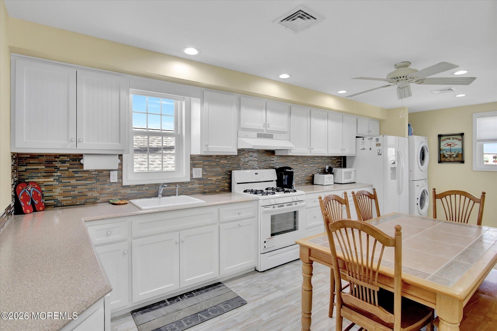 222 Hiering Avenue - Photo 5