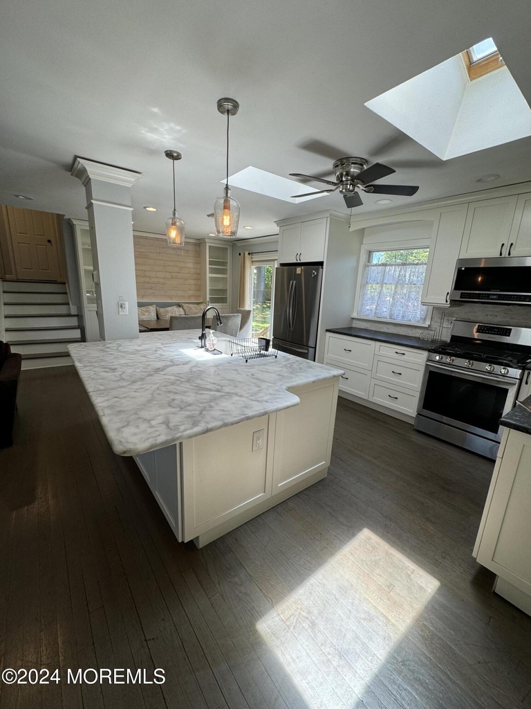 282 Lawrence Avenue - Photo 5