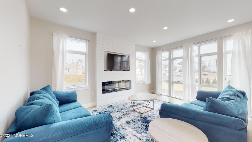 1 Howland Avenue - Photo 2